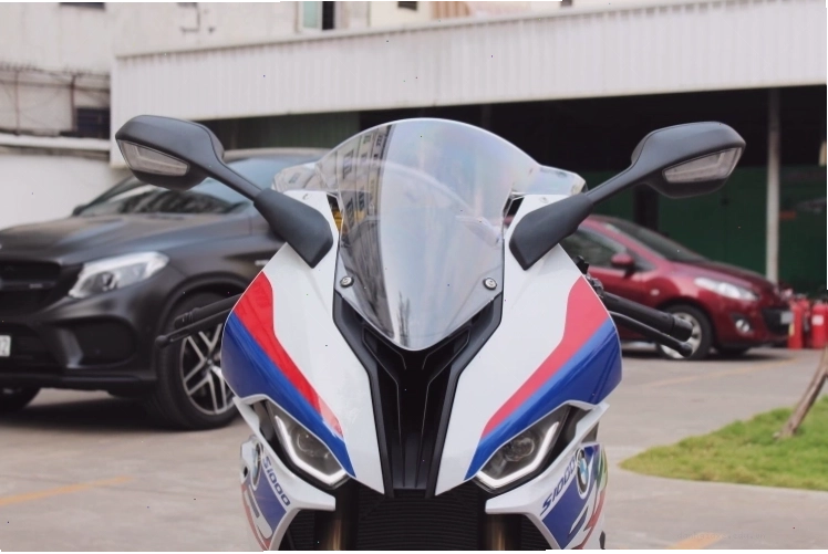 Thiết kế khí động học của BMW S 1000 RR 2026