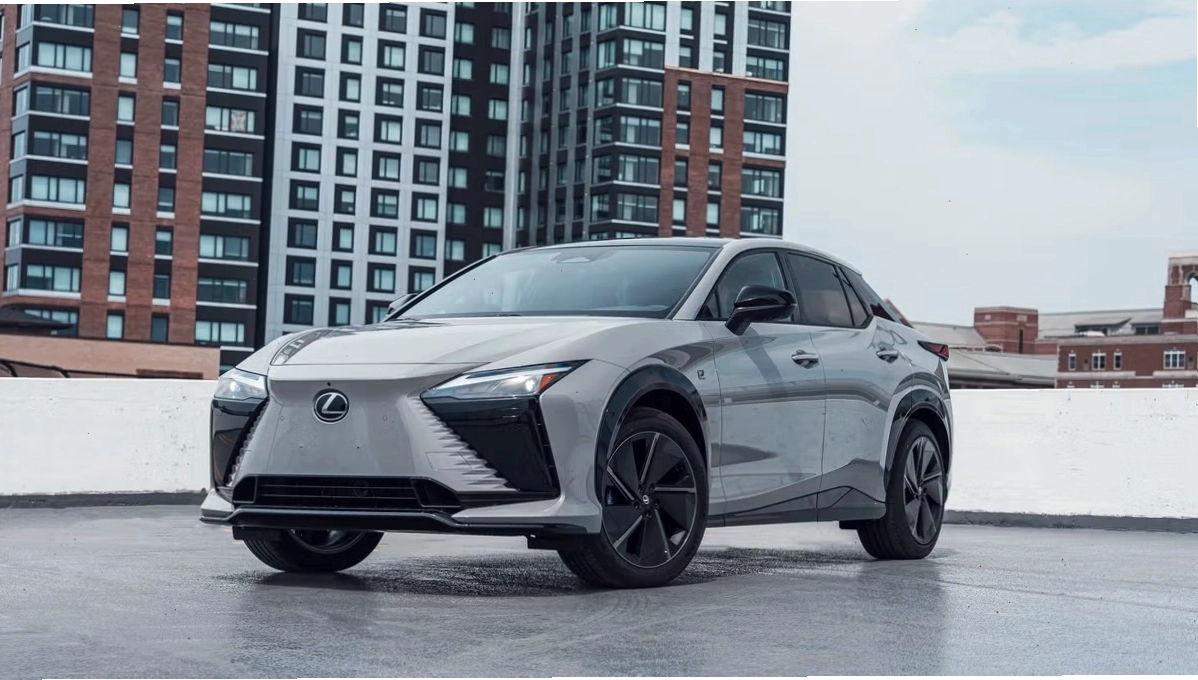 Thiết kế ngoại thất năng động của Lexus RZ 2026