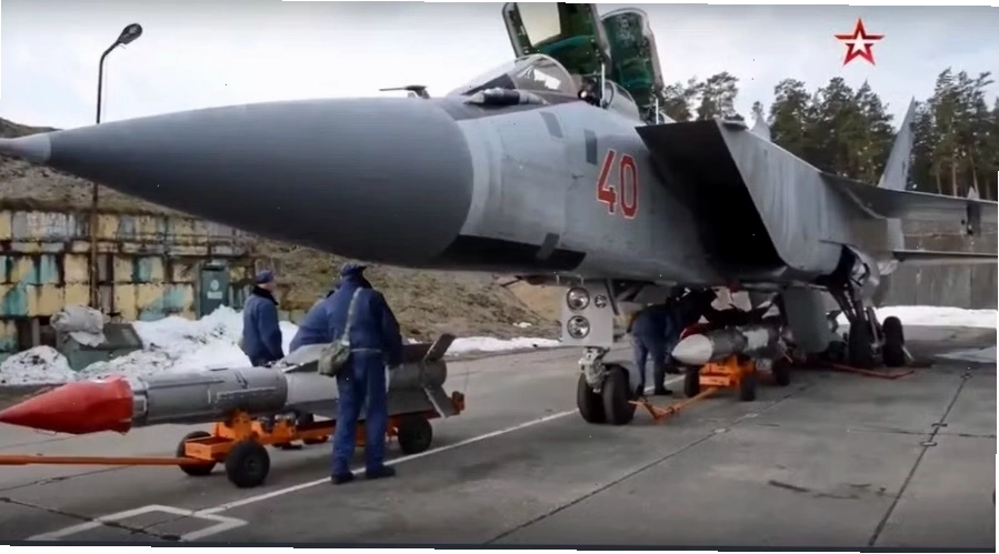 Tiêm kích MiG-31 của Nga