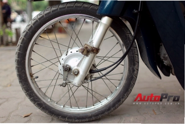 Vè trước của Honda Wave 100, thiết kế gọn gàng