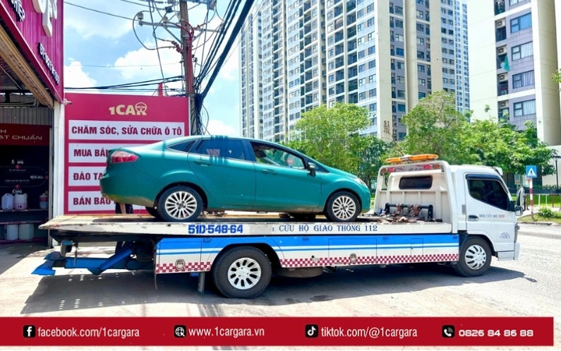 Xe chết máy giữa đường tại Thủ Đức, cần cứu hộ ô tô gấp