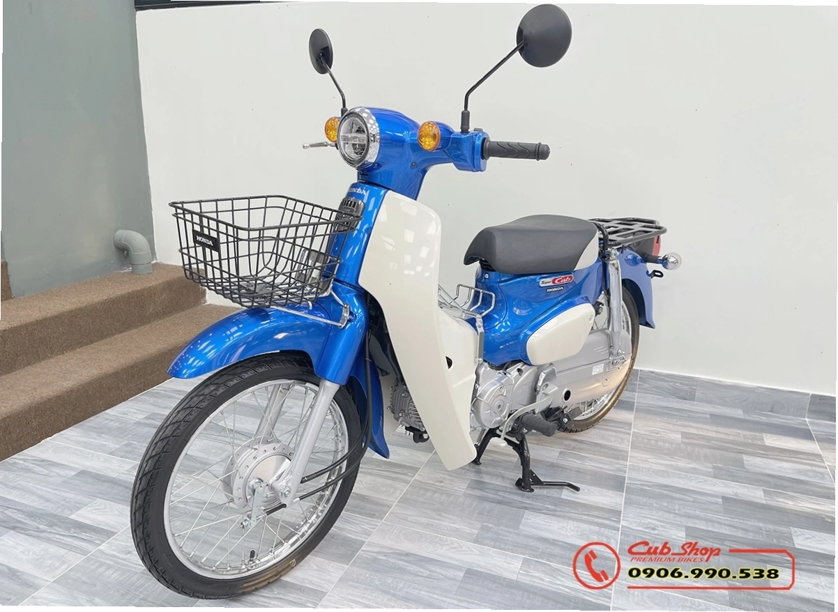 Xe Cub 50 Honda phiên bản màu xanh lịch lãm