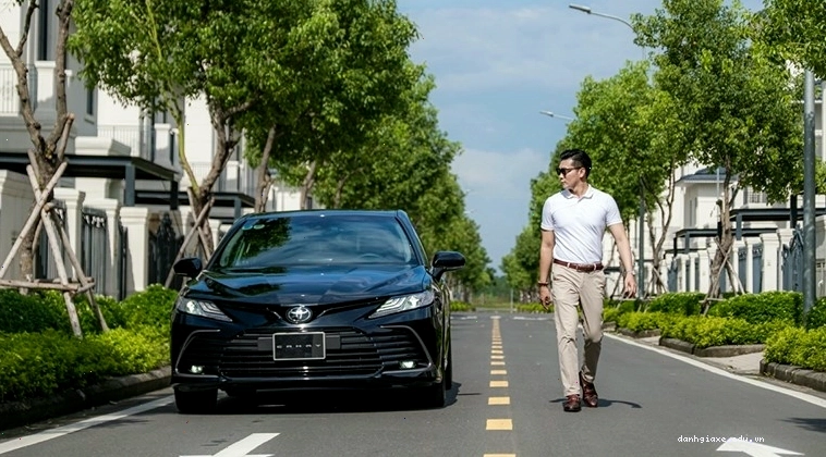 Xe đang đỗ tại vịnh dừng xe được quy định