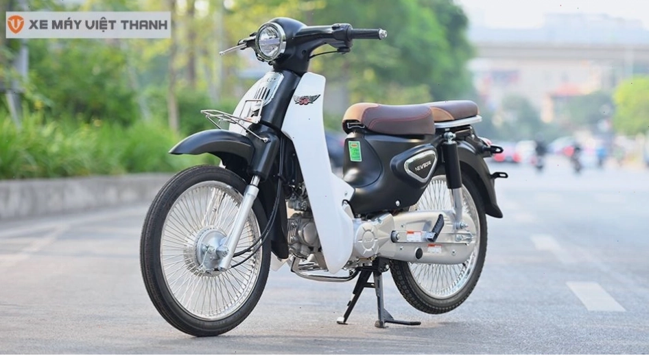 Xe đạp điện có bàn đạp và thiết kế nhỏ gọn