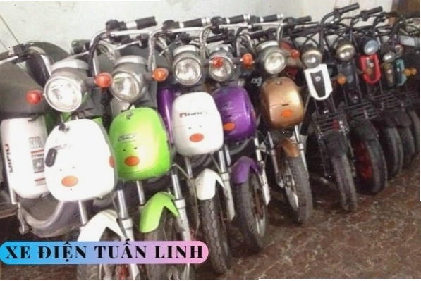 Xe đạp điện cũ giá rẻ đang được bày bán