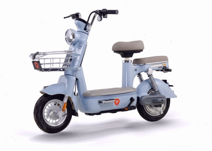 Xe đạp điện Yadea i8 màu xanh trời thanh thoát
