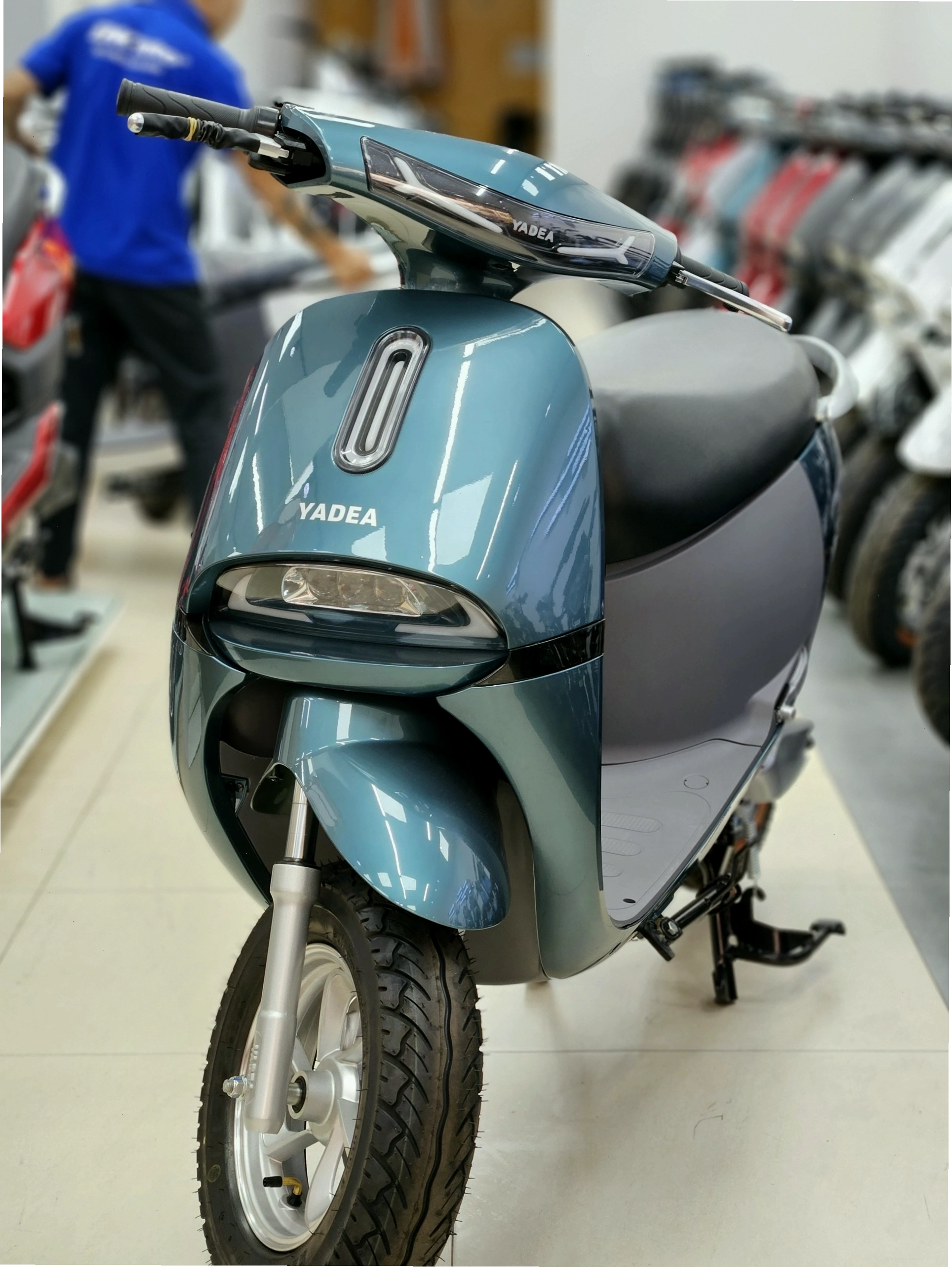 Xe điện Yadea Vigor vận hành mạnh mẽ trên đường phố
