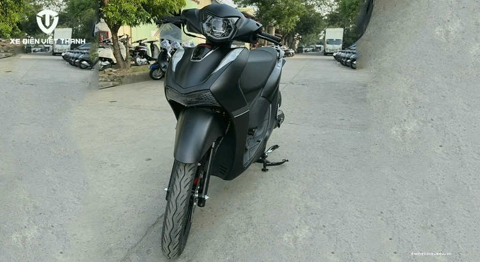 Xe ga 50cc Espero Velia màu đen bóng