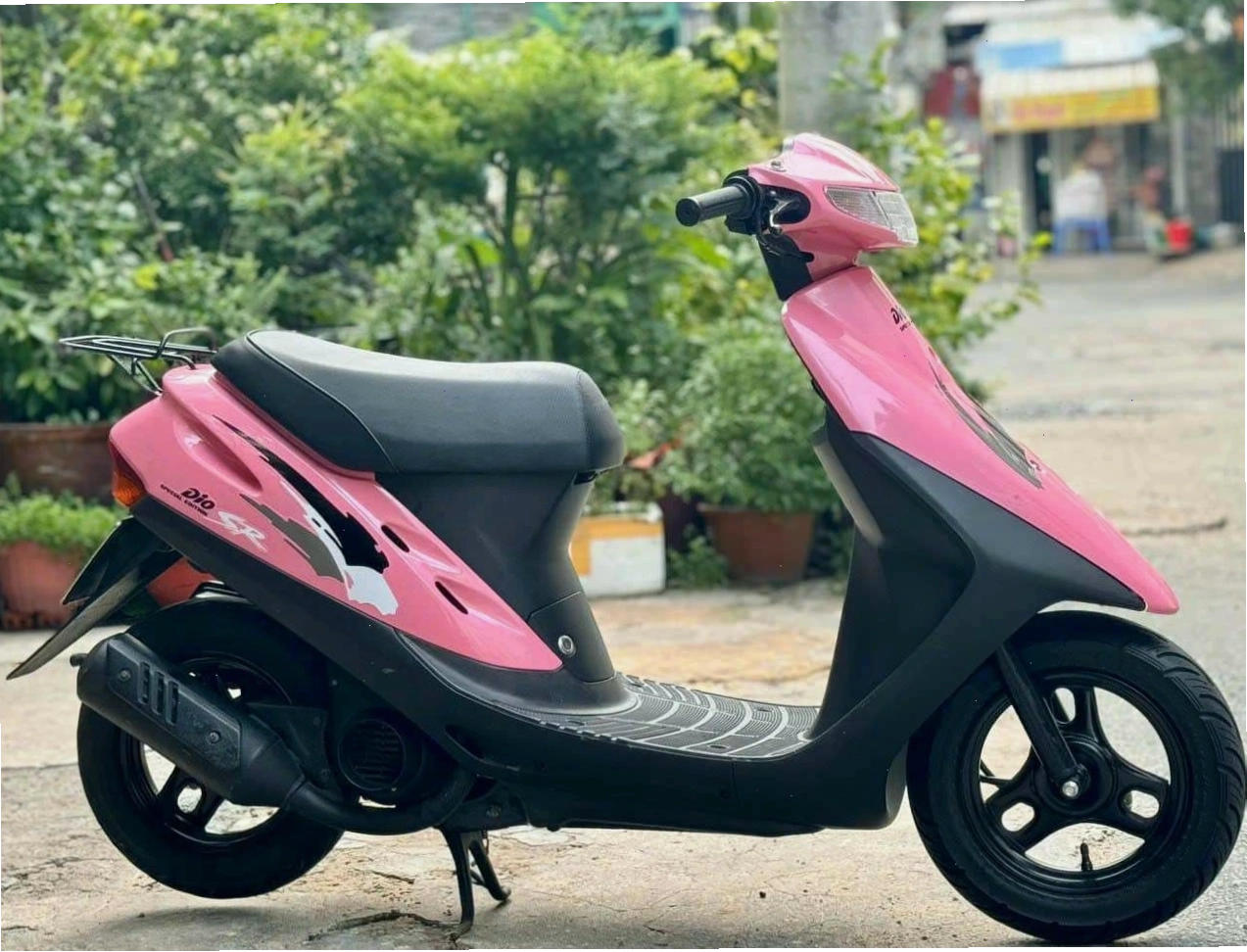 Xe ga 50cc Honda Dio với đường nét thiết kế sắc sảo