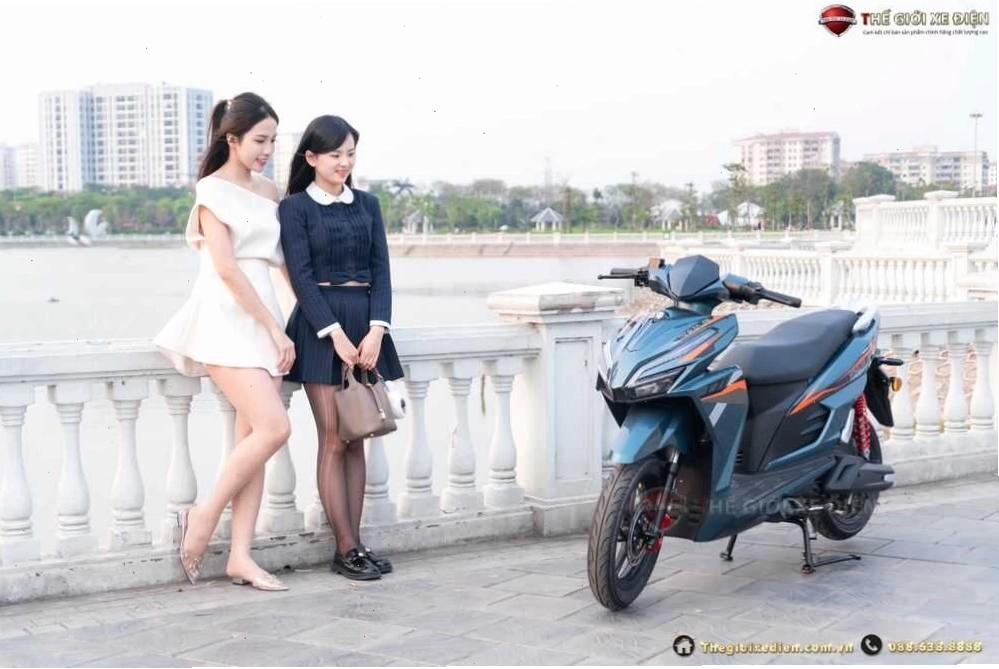 Xe máy điện 50cc đời mới với thiết kế hiện đại