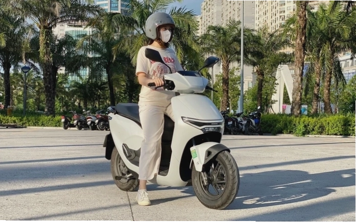Xe máy điện Honda CUV e với thiết kế độc đáo và công nghệ hiện đại