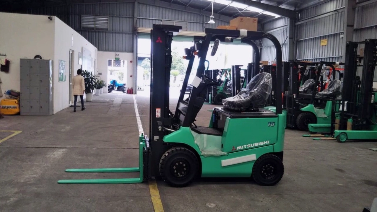 Xe nâng điện không khởi động do lỗi hệ thống điện hoặc động cơ