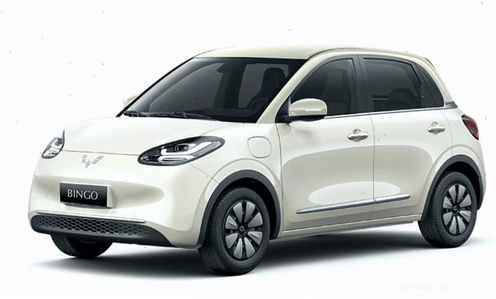 Xe ô tô màu trắng hiện đại