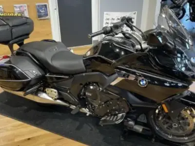 Tại sao BMW K 1600 là lựa chọn tuyệt vời cho dân phượt?