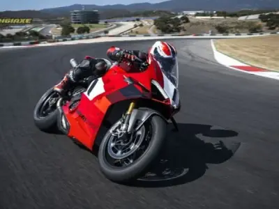 Ducati Panigale V4 - Đánh giá chi tiết và giá bán tại Việt Nam