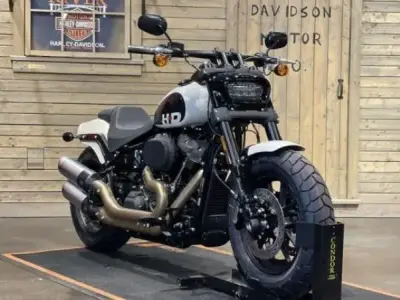 Đánh giá chi tiết Fat Bob - Xe máy đẳng cấp từ Harley Davidson
