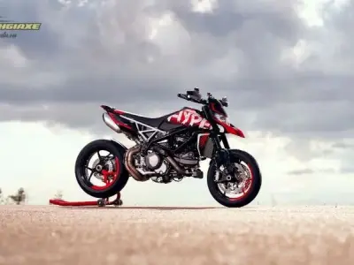 Mua Hypermotard 950 tại Việt Nam - Những điều cần biết