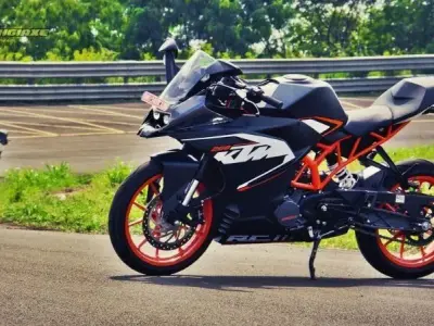 Đánh giá chi tiết KTM RC 200 - Mẫu xe thể thao đáng mua nhất