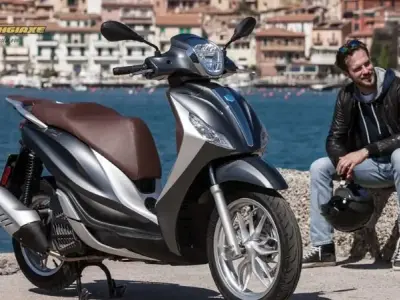 Khám phá sức mạnh của Piaggio Medley - Đánh giá toàn diện