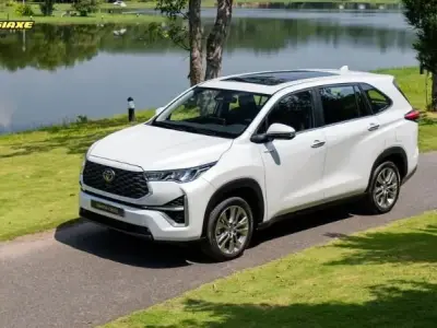 BST 200+ ảnh xe Toyota Innova Cross dành cho người mê xe hơi