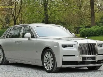 Đánh giá Rolls Royce Phantom EWB - Sang trọng và đẳng cấp
