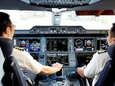 Cơ trưởng là gì? Vai trò và trách nhiệm của người đứng đầu tổ lái