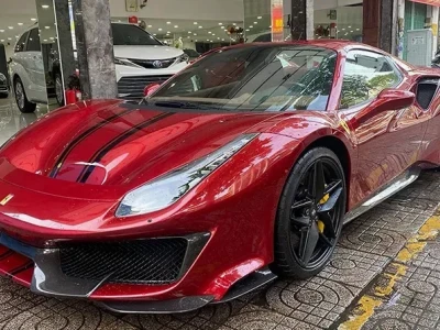 Ferrari 488 Pista Spider: Siêu phẩm tốc độ tại Việt Nam