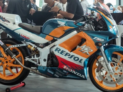 Honda NSR 150 SP Pro-Arm: Huyền thoại xe thể thao tái sinh và những nâng cấp đáng giá