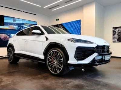Lamborghini Urus 2026: Giá lăn bánh, thông số và những nâng cấp đáng chờ đợi