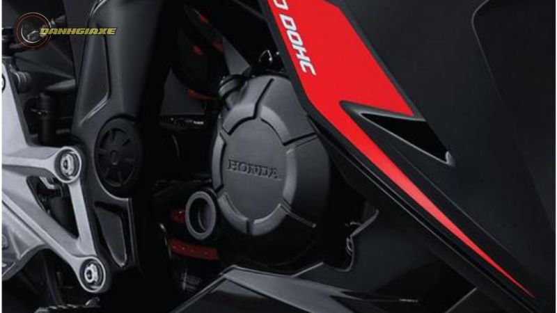 Honda CBR150R 7
