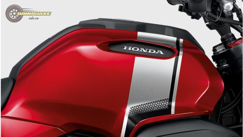 Honda CB150R 10