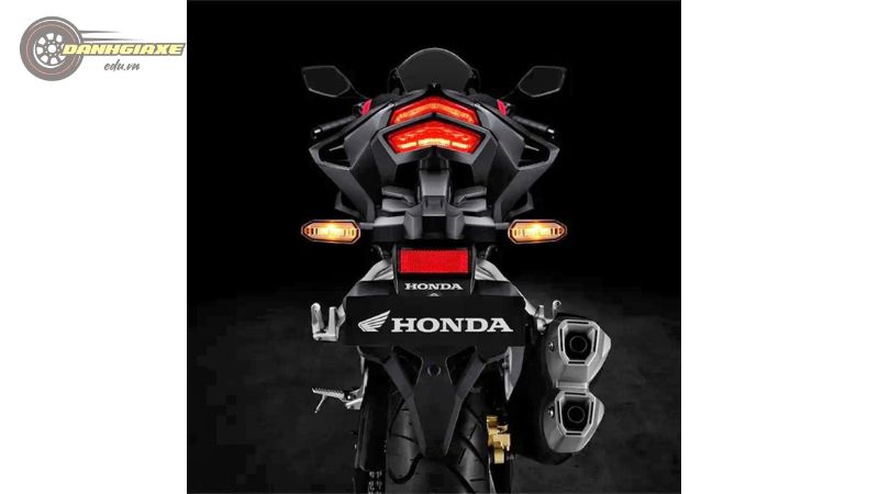 Honda CBR250RR 10