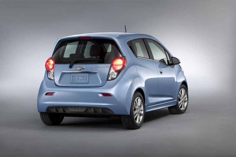 Ảnh Chevrolet Spark đa góc độ 12