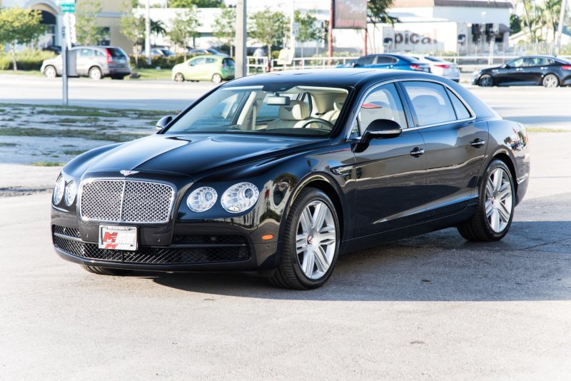 Ảnh ngoại thất xe Bentley Flying Spur 23