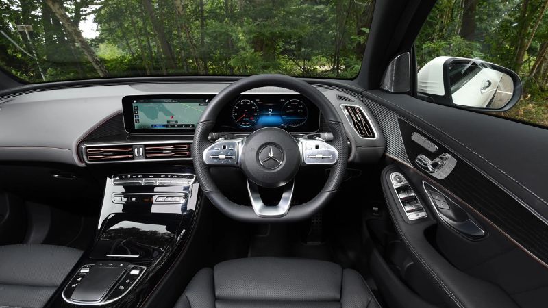 Ảnh nội thất Mercedes-Benz EQC 3