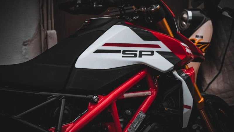 Ảnh xe Hypermotard 950 cực ngầu 21