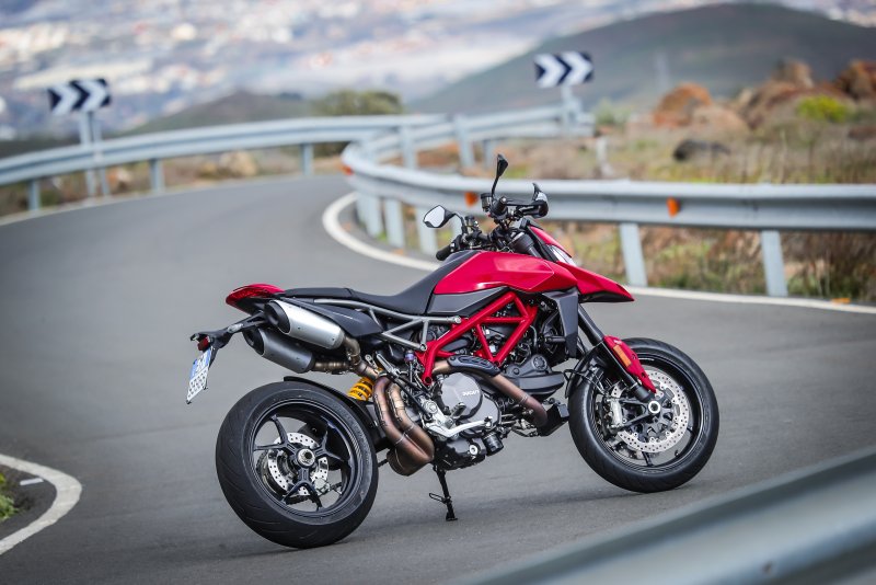 Ảnh xe Hypermotard 950 siêu đẹp 10