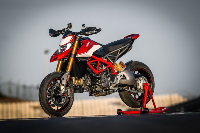 Ảnh xe Hypermotard 950 siêu đẹp 15