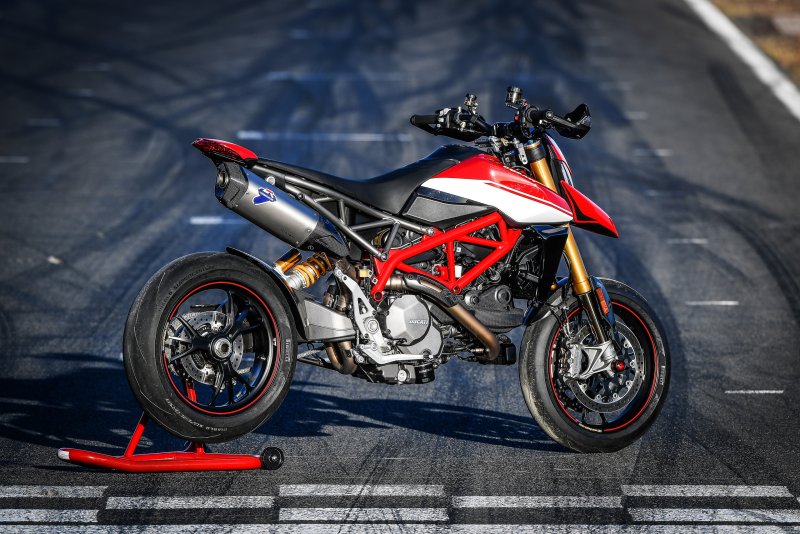 Ảnh xe Hypermotard 950 siêu đẹp 17