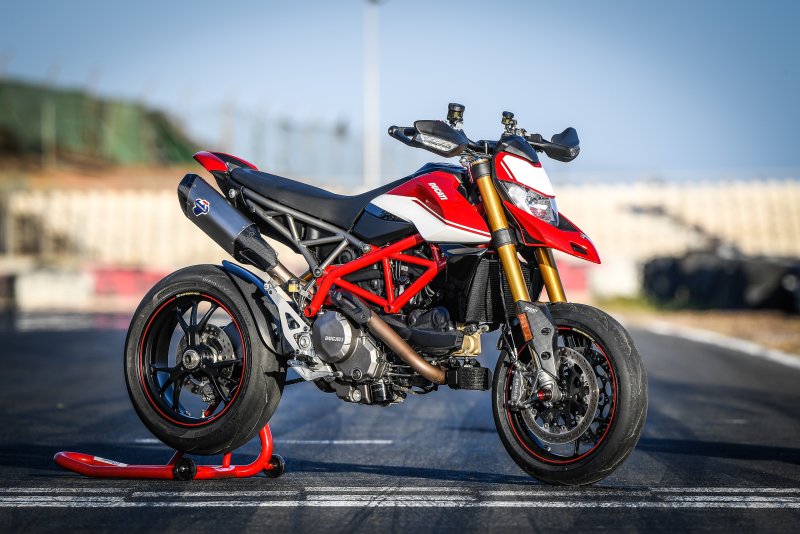 Ảnh xe Hypermotard 950 siêu đẹp 18