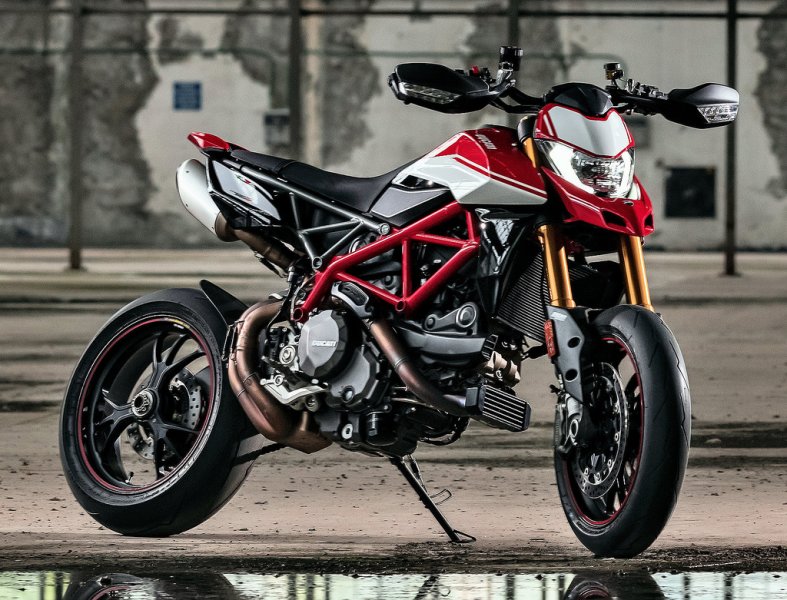 Ảnh xe Hypermotard 950 siêu đẹp 21