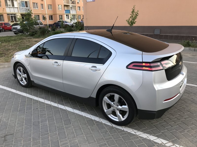 Chevrolet Volt từ mọi góc nhìn 5