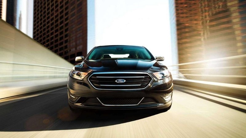 Ford Taurus 03