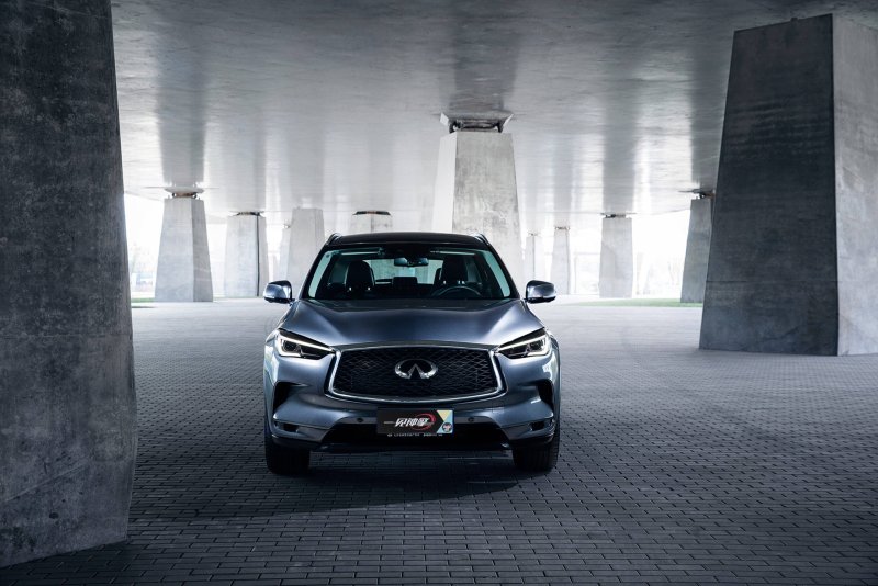 Hình ảnh chi tiết Infiniti QX50 13