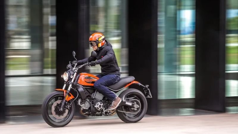 Hình ảnh đẹp của xe Scrambler Sixty2 10