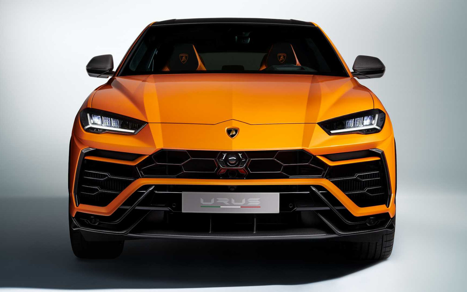 Hình ảnh Lamborghini Urus ấn tượng 24