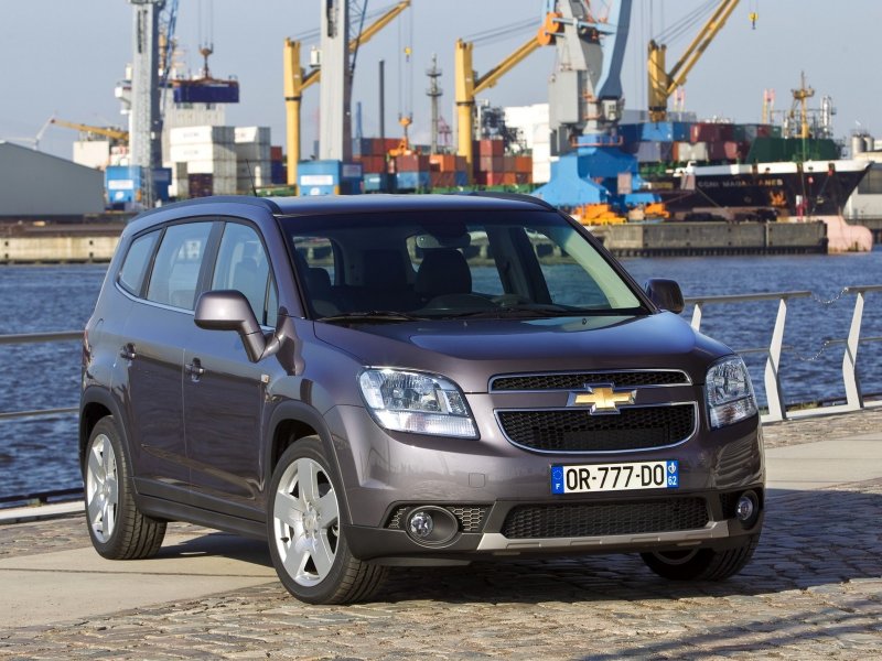 Hình ảnh xe Chevrolet Orlando đẹp 24