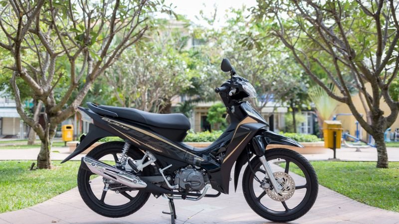 Honda Blade 110 bản thể thao 10