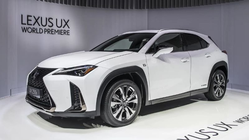 Ngoại thất Lexus UX200 sang trọng - Ảnh 1