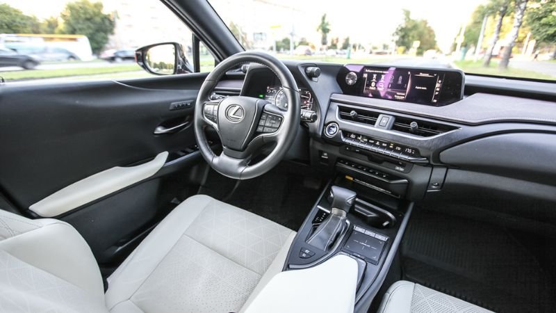 Nội thất xe Lexus UX200 - Ảnh 4